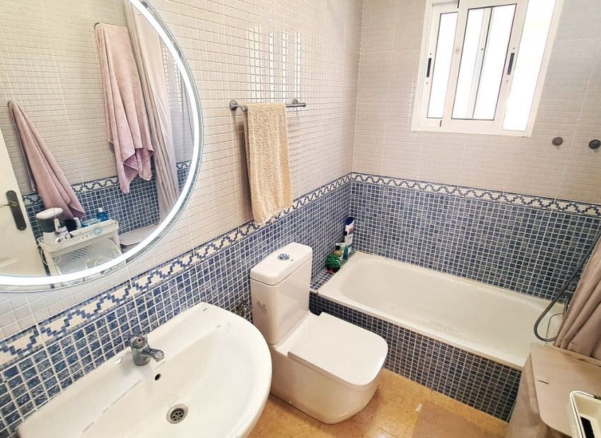 2 sypialnia Dom na sprzedaż w Villamartin z basenem garażem - 194 950 € (Ref: 10177526)