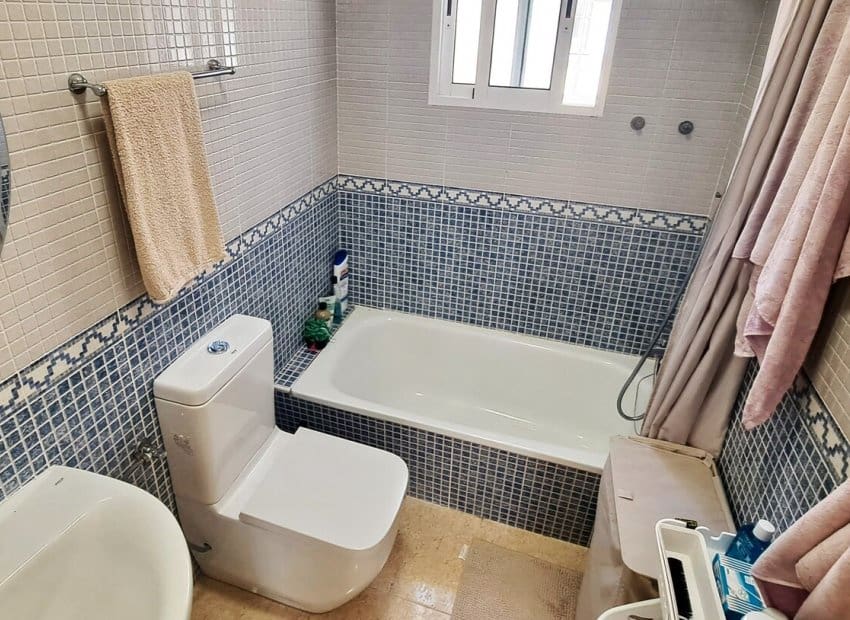 2 sypialnia Dom na sprzedaż w Villamartin z basenem garażem - 194 950 € (Ref: 10177526)