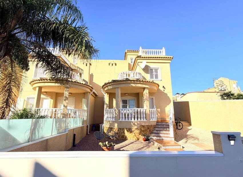 3 soveværelse Villa til salg i Ciudad Quesada med swimmingpool garage - € 289.000 (Ref: 10177530)