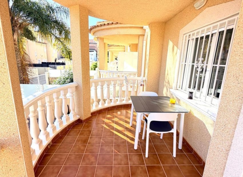 3 soveværelse Villa til salg i Ciudad Quesada med swimmingpool garage - € 289.000 (Ref: 10177530)