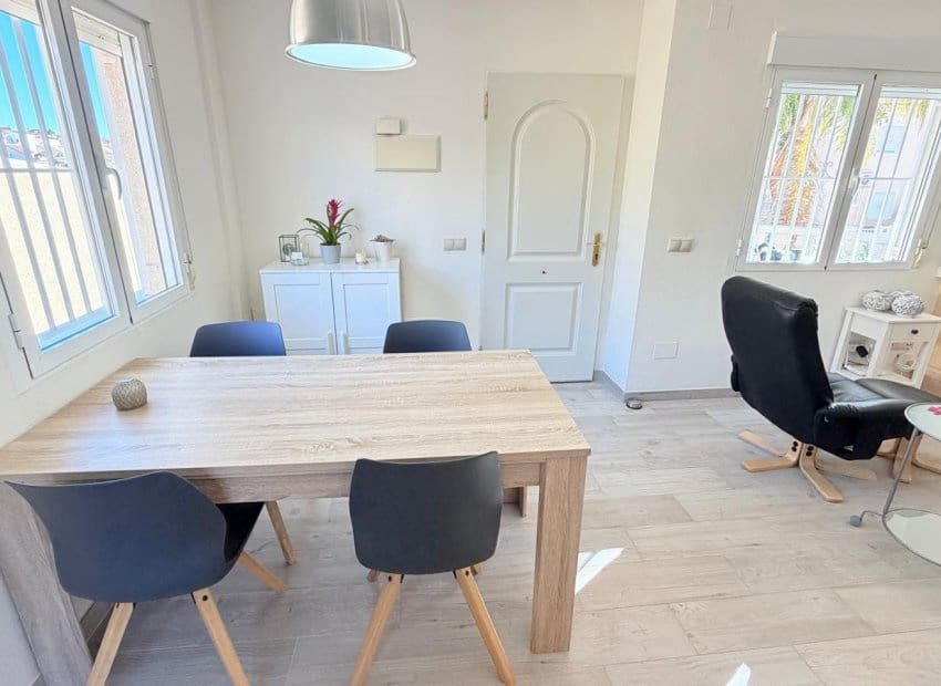 3 soveværelse Villa til salg i Ciudad Quesada med swimmingpool garage - € 289.000 (Ref: 10177530)