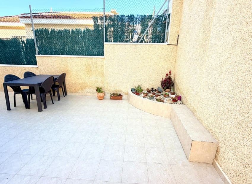 3 soveværelse Villa til salg i Ciudad Quesada med swimmingpool garage - € 289.000 (Ref: 10177530)