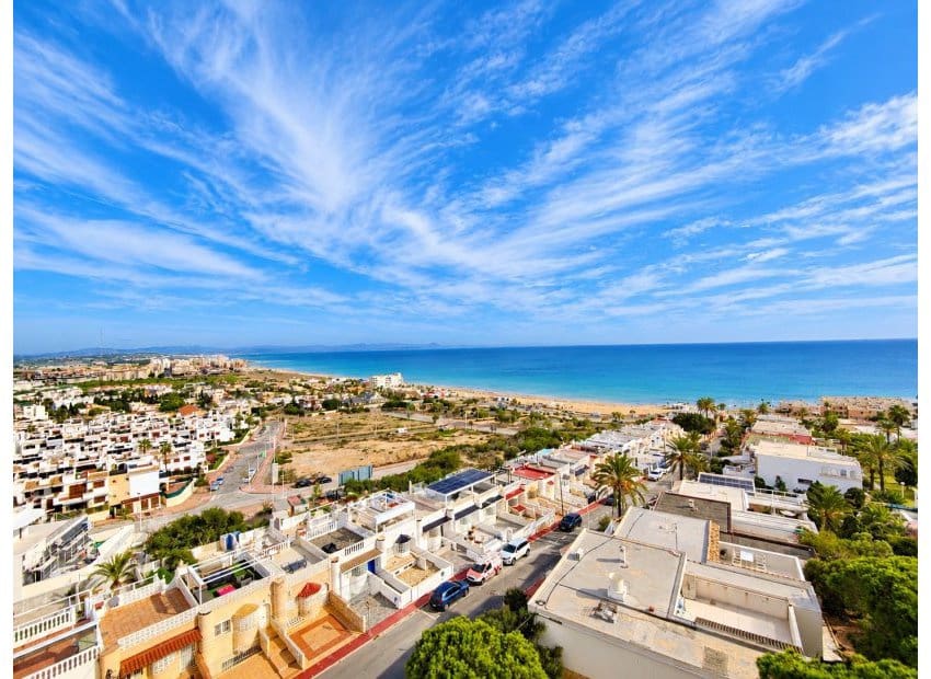 Apartamento de 2 habitaciones en La Mata en venta con garaje - 249.990 € (Ref: 10182257)