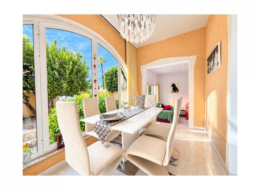 Chalet de 4 habitaciones en Doña Pepa en venta con piscina garaje - 549.995 € (Ref: 10183276)