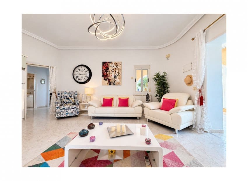 Chalet de 4 habitaciones en Doña Pepa en venta con piscina garaje - 549.995 € (Ref: 10183276)