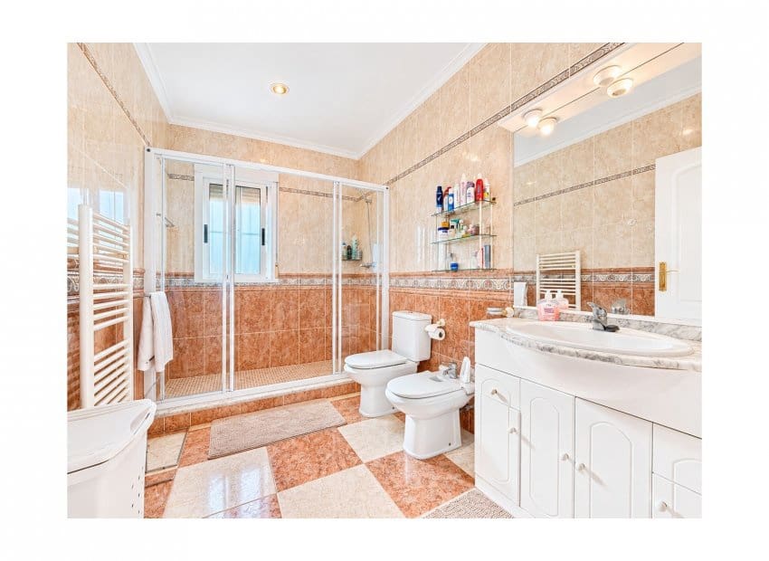 Chalet de 4 habitaciones en Doña Pepa en venta con piscina garaje - 549.995 € (Ref: 10183276)