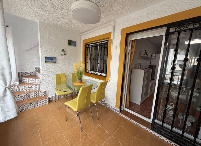 2 soveværelse Lejlighed til salg i Vistabella med swimmingpool - € 137.000 (Ref: 10183277)