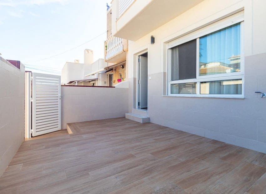 2 slaapkamer Huis te koop in Torrevieja - € 319.900 (Ref: 10183283)