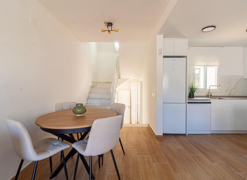 2 slaapkamer Huis te koop in Torrevieja - € 319.900 (Ref: 10183283)