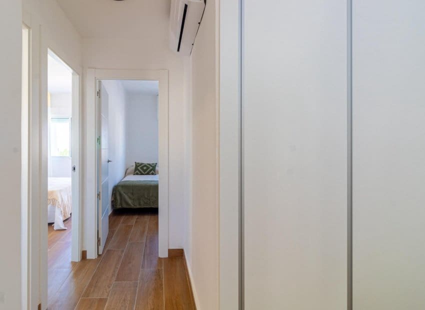 2 slaapkamer Huis te koop in Torrevieja - € 319.900 (Ref: 10183283)