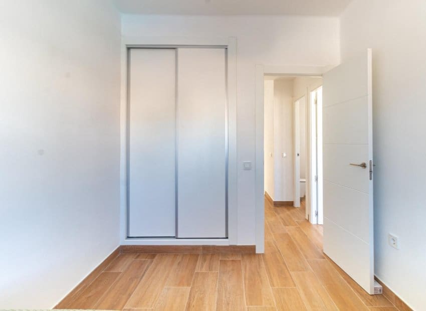 2 slaapkamer Huis te koop in Torrevieja - € 319.900 (Ref: 10183283)
