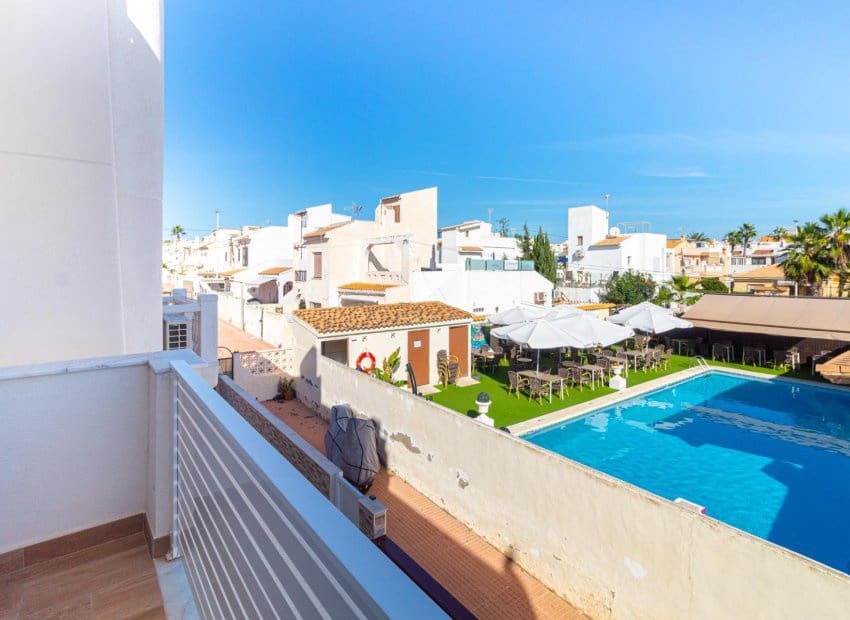2 slaapkamer Huis te koop in Torrevieja - € 319.900 (Ref: 10183283)