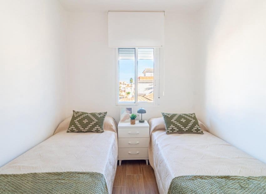 2 slaapkamer Huis te koop in Torrevieja - € 319.900 (Ref: 10183283)