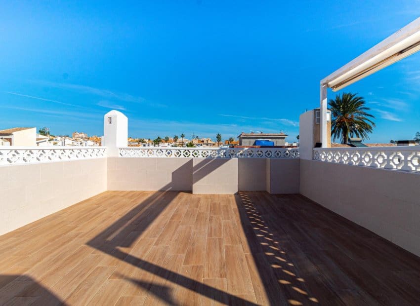 2 slaapkamer Huis te koop in Torrevieja - € 319.900 (Ref: 10183283)