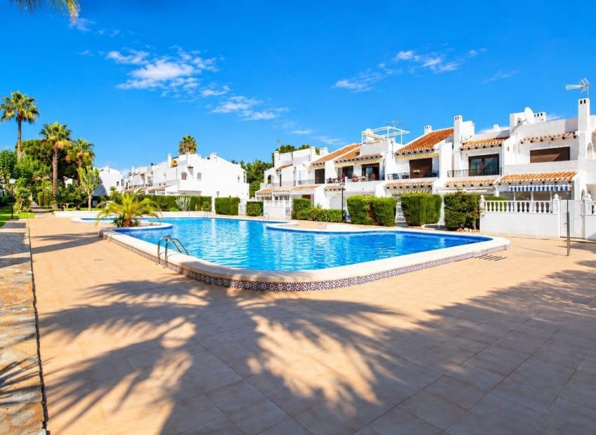 1 soveværelse Lejlighed til salg i Cabo Roig med swimmingpool - € 139.000 (Ref: 10183284)
