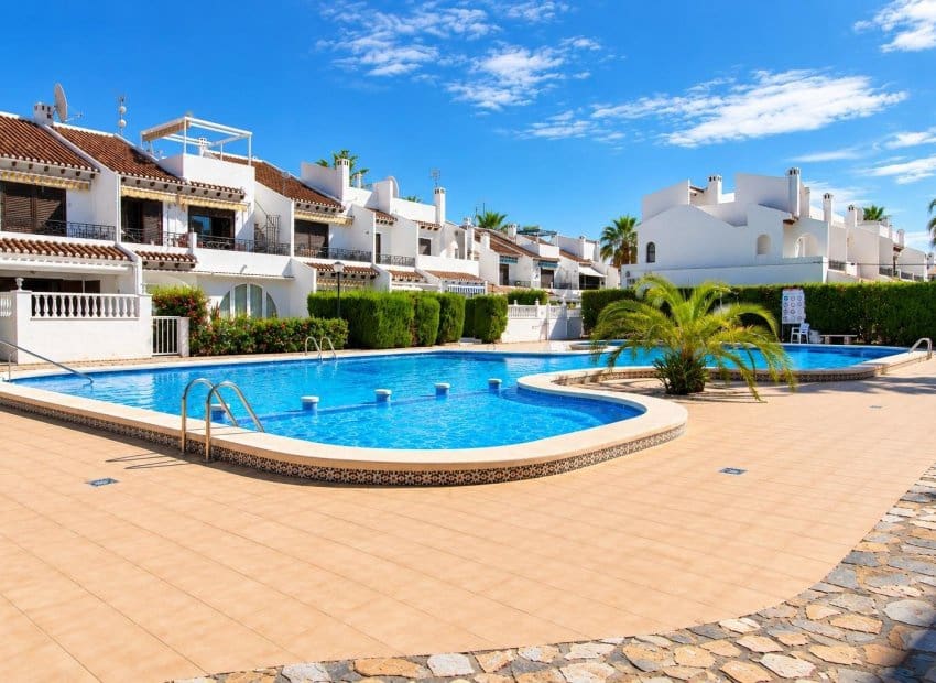 1 soveværelse Lejlighed til salg i Cabo Roig med swimmingpool - € 139.000 (Ref: 10183284)
