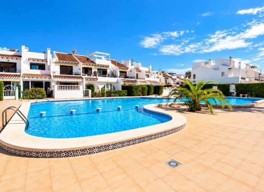 1 soveværelse Lejlighed til salg i Cabo Roig med swimmingpool - € 139.000 (Ref: 10183284)