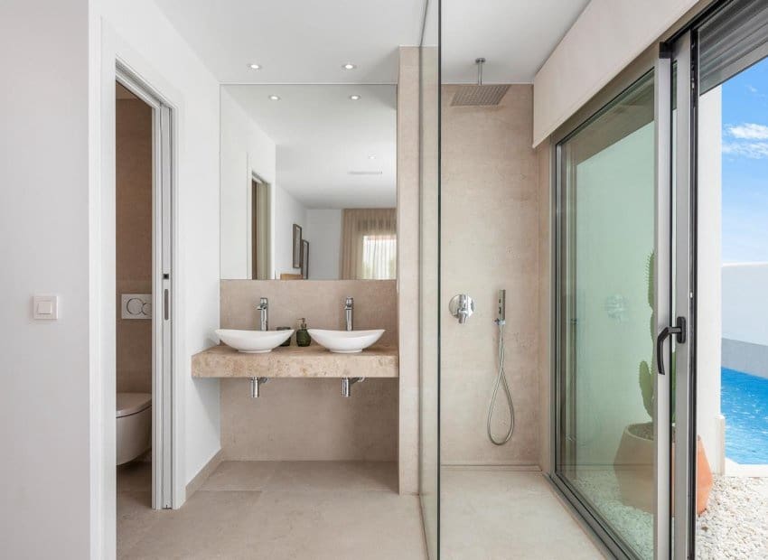 Chalet de 3 habitaciones en Los Alcázares en venta con piscina - 499.900 € (Ref: 8342167)