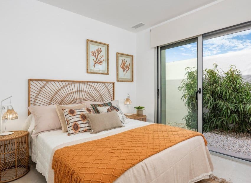 Chalet de 3 habitaciones en Los Alcázares en venta con piscina - 499.900 € (Ref: 8342167)