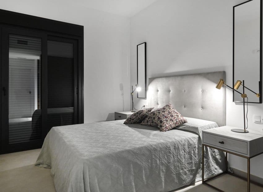 2 soveværelse Bungalow til salg i Torrevieja med swimmingpool - € 380.000 (Ref: 8342187)