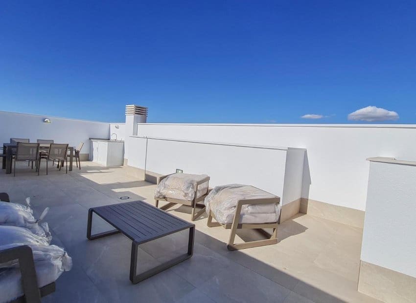 3 soveværelse Villa til salg i San Pedro del Pinatar med swimmingpool - € 384.900 (Ref: 8342223)