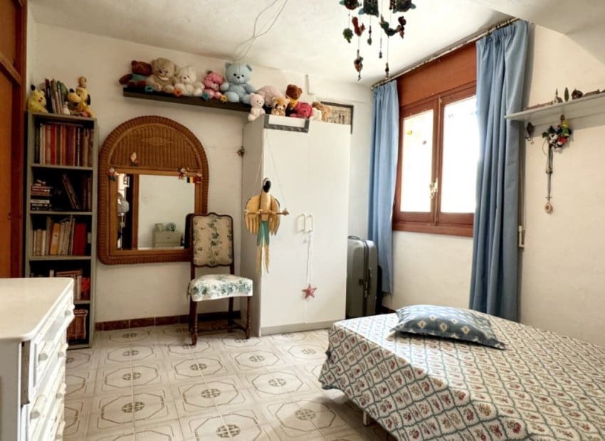 7 bedroom Villa for sale in Orihuela Costa with pool - € 899,000 (Ref: 8342300)