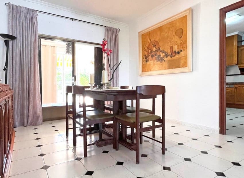 4 bedroom Villa for sale in Orihuela Costa with pool - € 950,000 (Ref: 8345458)