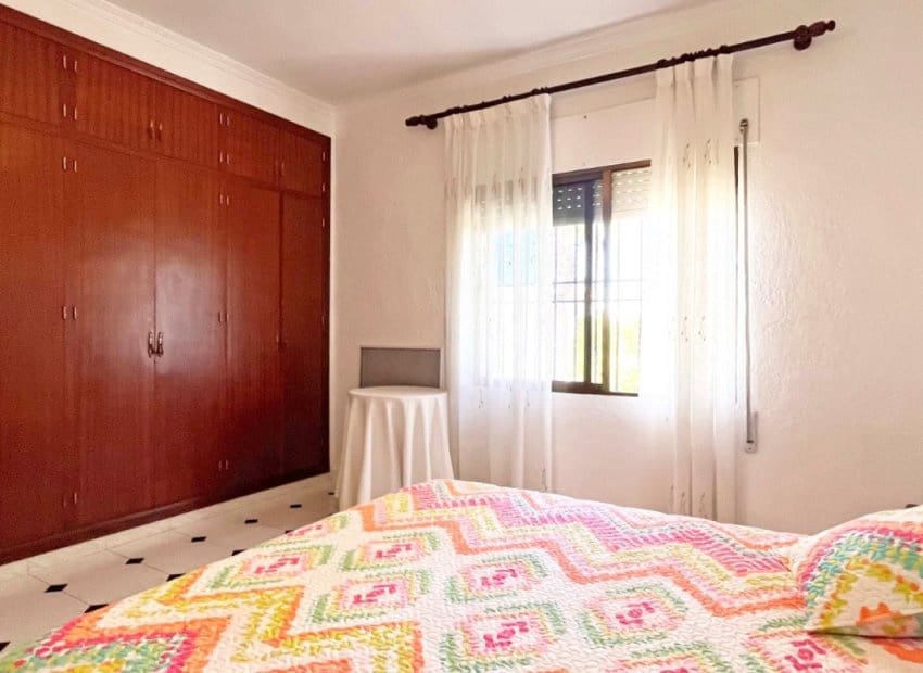 4 bedroom Villa for sale in Orihuela Costa with pool - € 950,000 (Ref: 8345458)