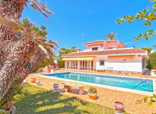 4 soverom Villa til salgs i Cabo Roig, Orihuela med svømmebasseng - € 950 000 (Ref: 8345458)