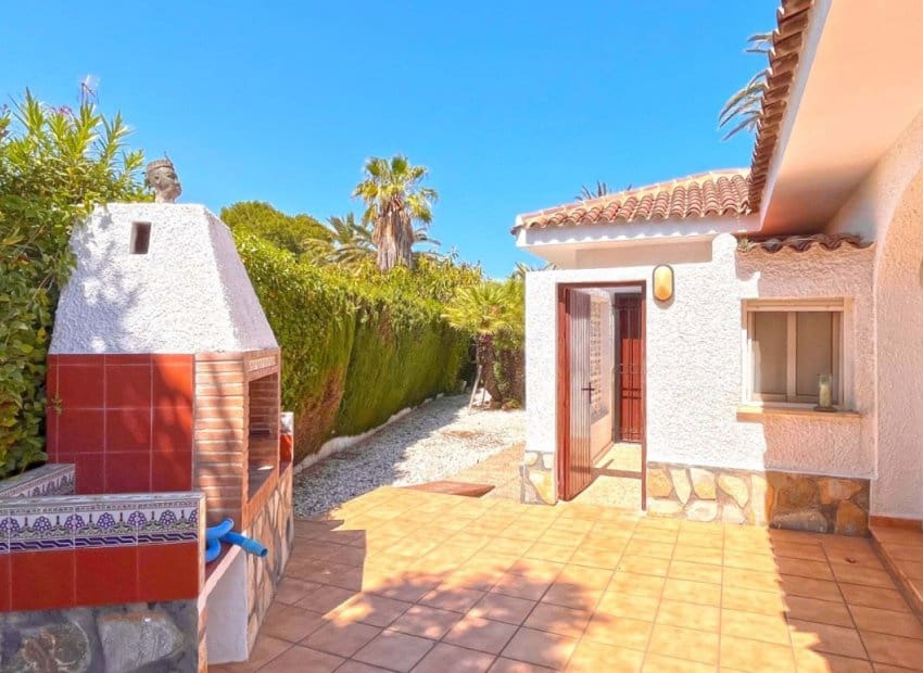 4 bedroom Villa for sale in Orihuela Costa with pool - € 950,000 (Ref: 8345458)