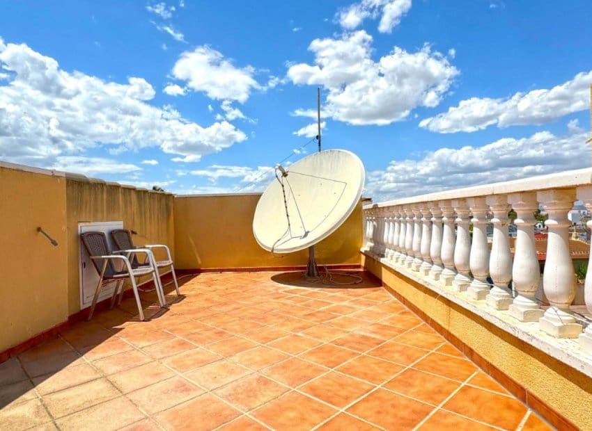 6 bedroom Villa for sale in Los Balcones with pool - € 625,000 (Ref: 8345858)