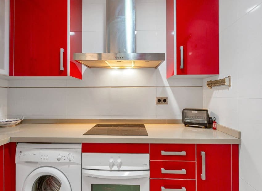 2 Zimmer Strandapartment zu verkaufen in Torrevieja mit Pool - 175.000 € (Ref: 8361203)