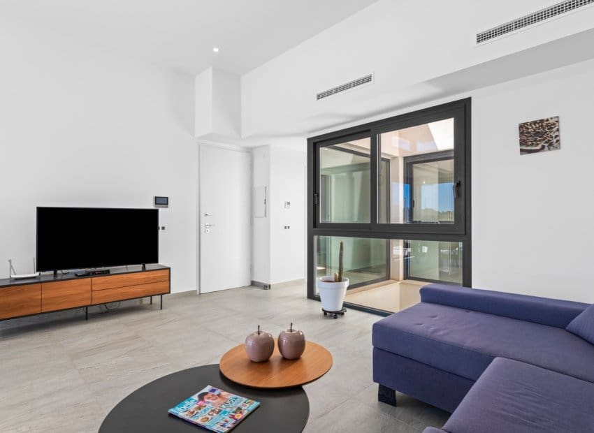 5 slaapkamer Villa te koop in San Miguel de Salinas met zwembad - € 499.990 (Ref: 8371997)