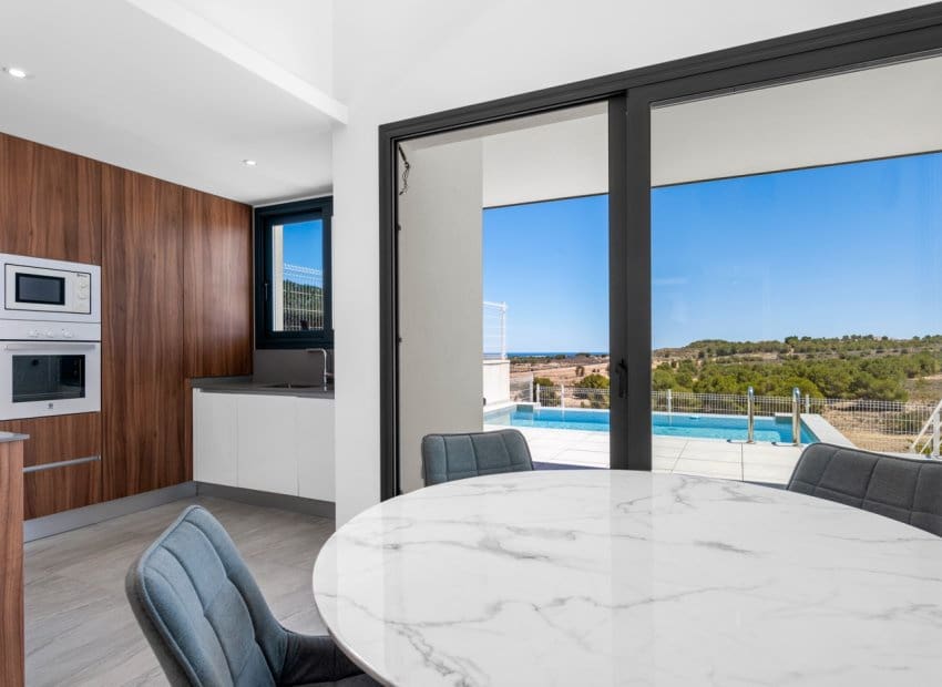 5 slaapkamer Villa te koop in San Miguel de Salinas met zwembad - € 499.990 (Ref: 8371997)