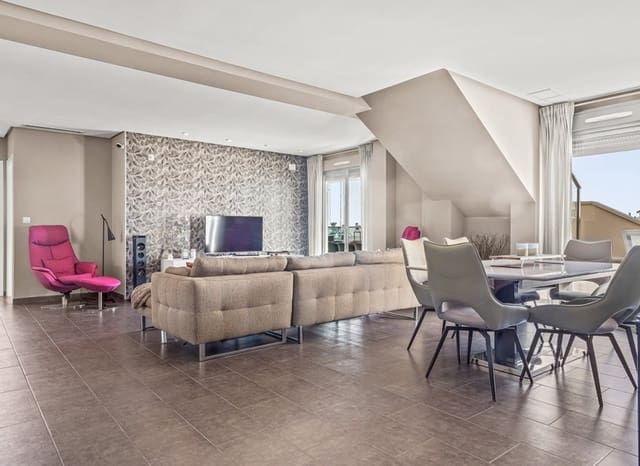 4 camera da letto Attico in vendita in Villamartin, Orihuela con piscina - 549.000 € (Rif: 8497897)