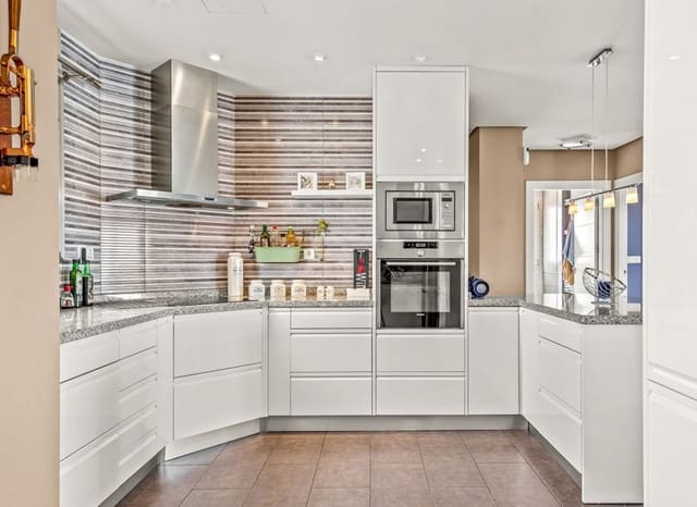 4 camera da letto Attico in vendita in Villamartin, Orihuela con piscina - 549.000 € (Rif: 8497897)