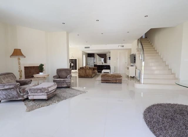 5 soveværelse Villa til salg i Doña Pepa, Rojales - € 860.000 (Ref: 8524577)