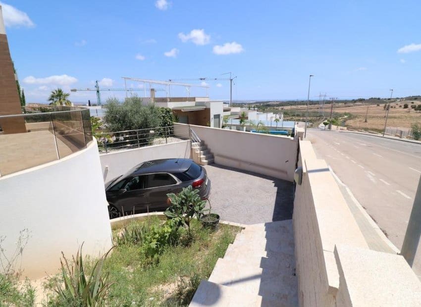 3 bedroom Villa for sale in San Miguel de Salinas - € 565,000 (Ref: 8524589)
