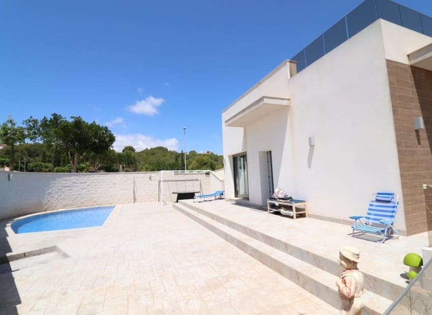 3 bedroom Villa for sale in San Miguel de Salinas - € 565,000 (Ref: 8524589)