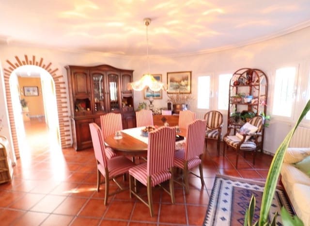 5 chambre Villa/Maison à vendre à El Chaparral, Torrevieja avec piscine - 780 000 € (Ref: 8524595)