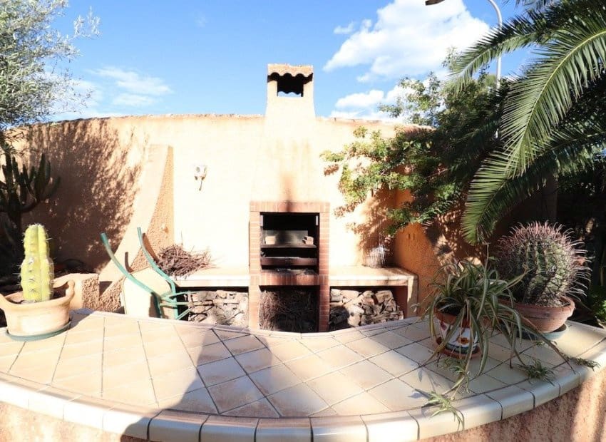 5 sypialnia Willa na sprzedaż w El Chaparral z basenem - 780 000 € (Ref: 8524595)