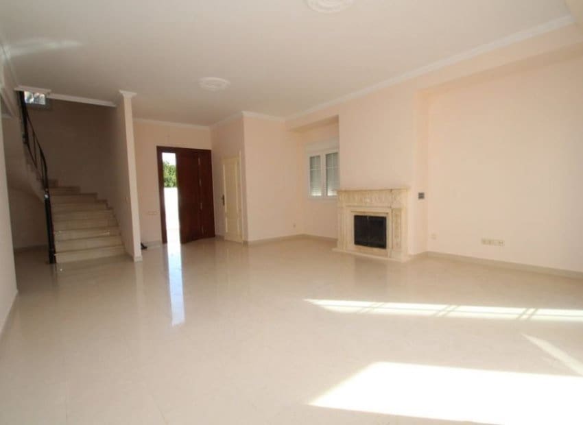 4 bedroom Villa for sale in Orihuela Costa with pool - € 910,000 (Ref: 8524597)