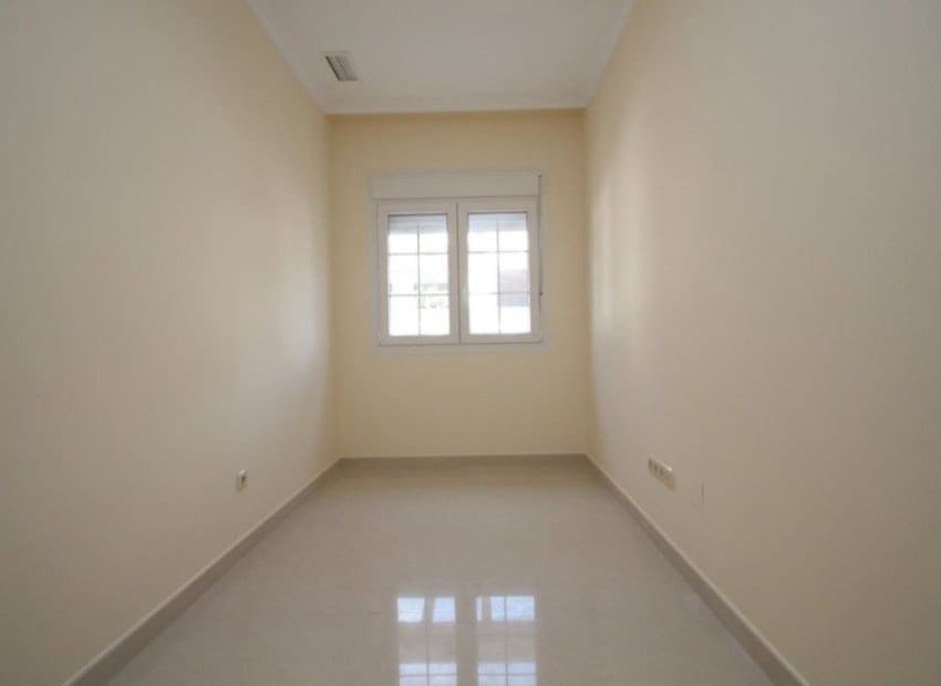 4 bedroom Villa for sale in Orihuela Costa with pool - € 910,000 (Ref: 8524597)