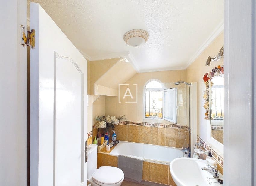 3 bedroom Villa for sale in Pinar de Campoverde with pool - € 249,995 (Ref: 8550130)