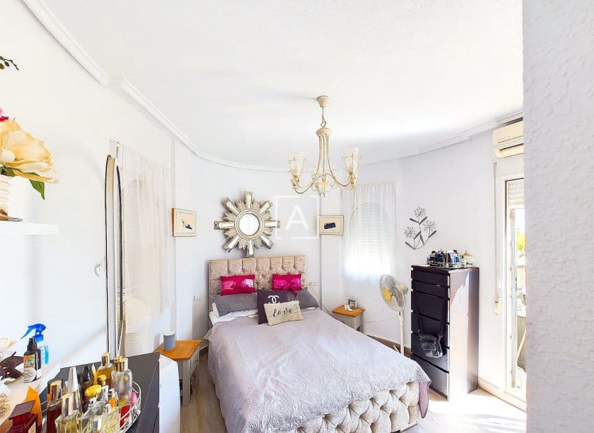 3 bedroom Villa for sale in Pinar de Campoverde with pool - € 249,995 (Ref: 8550130)