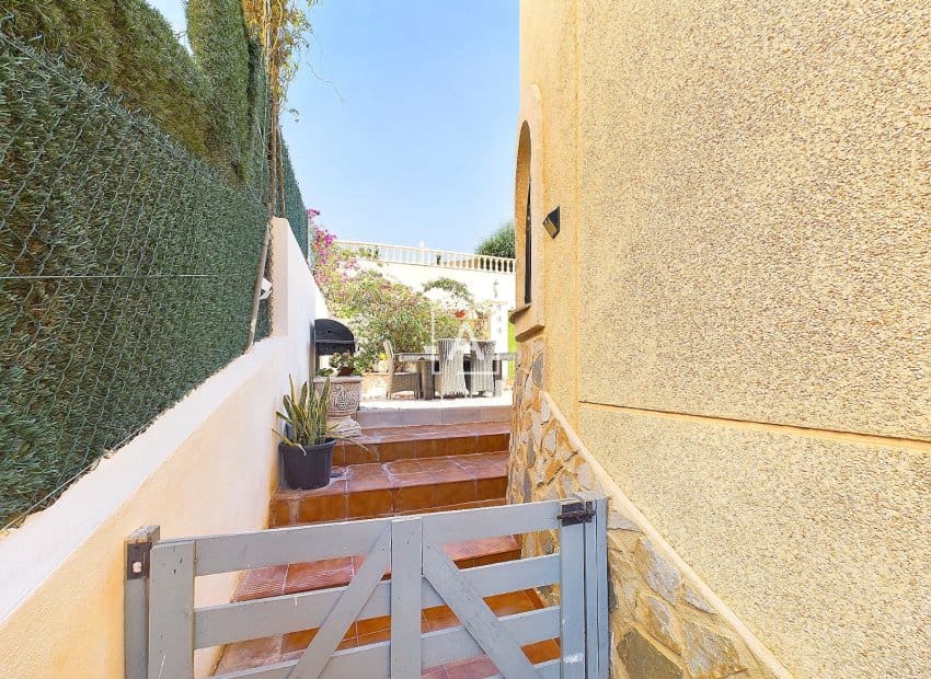 3 bedroom Villa for sale in Pinar de Campoverde with pool - € 249,995 (Ref: 8550130)