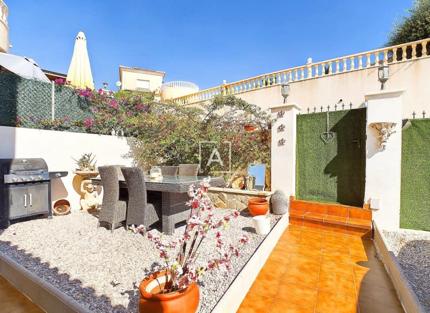 3 bedroom Villa for sale in Pinar de Campoverde with pool - € 249,995 (Ref: 8550130)