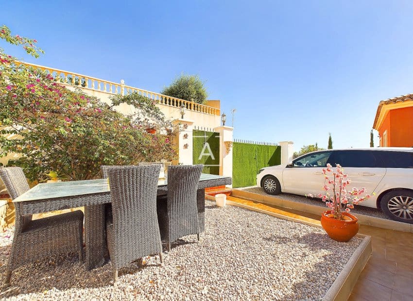 3 bedroom Villa for sale in Pinar de Campoverde with pool - € 249,995 (Ref: 8550130)