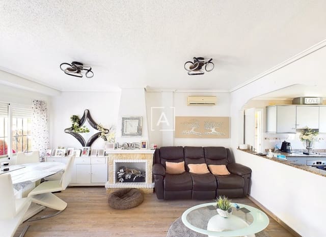 3 quarto Moradia para venda em Pinar de Campoverde, Pilar de la Horadada com piscina - 249 995 € (Ref: 8550130)