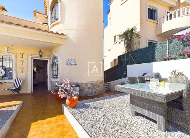 3 quarto Moradia para venda em Pinar de Campoverde, Pilar de la Horadada com piscina - 249 995 € (Ref: 8550130)